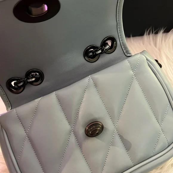 CA086 - Coach Pillow Madison Shoulder Bag 18 with Quilting - Picture 6 of 13